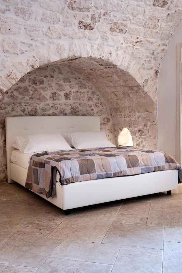 White Room Ostuni Luaran gambar