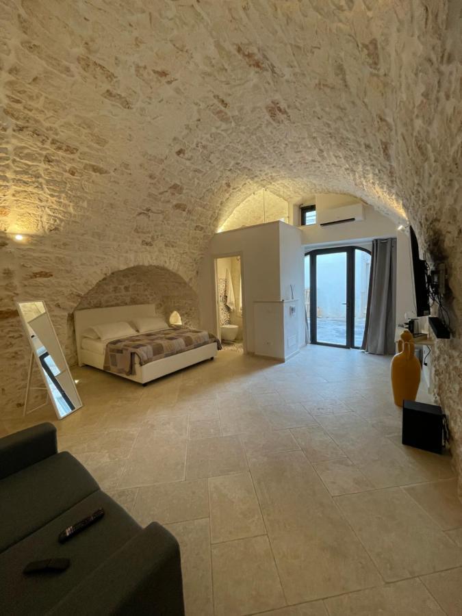 White Room Ostuni Luaran gambar