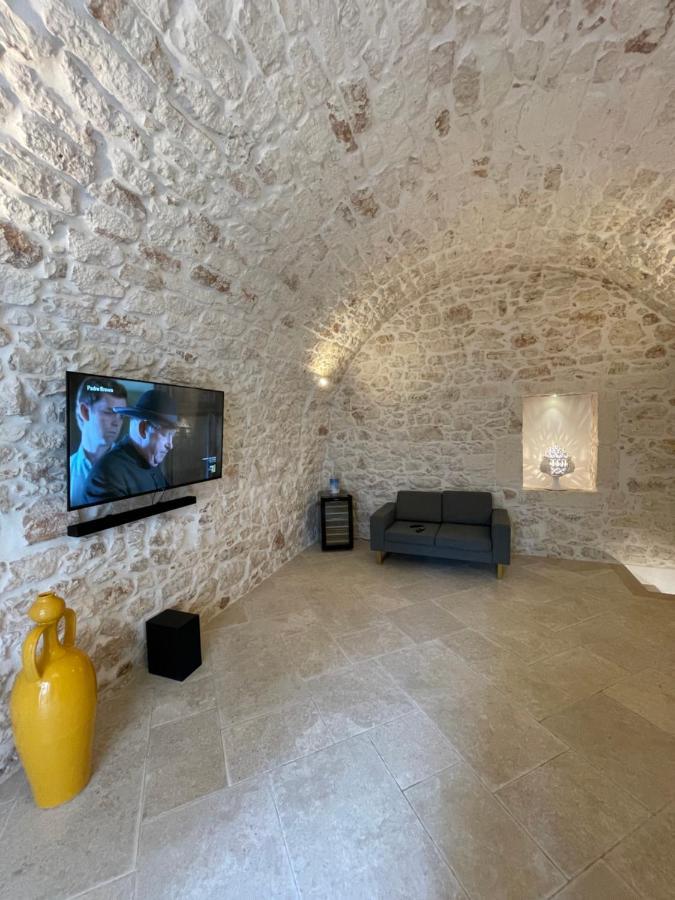White Room Ostuni Luaran gambar
