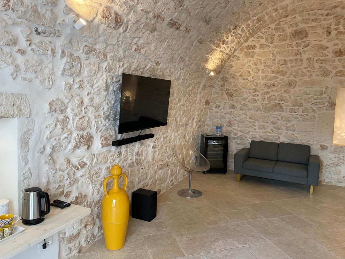 White Room Ostuni Luaran gambar