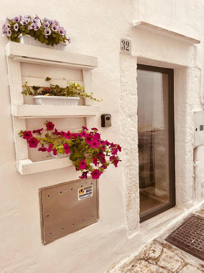 White Room Ostuni Luaran gambar